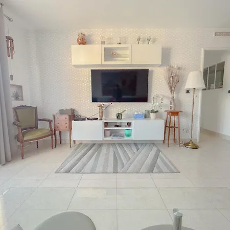Lumineux Avec Box, Proche Plage,centre, Raphael 아파트